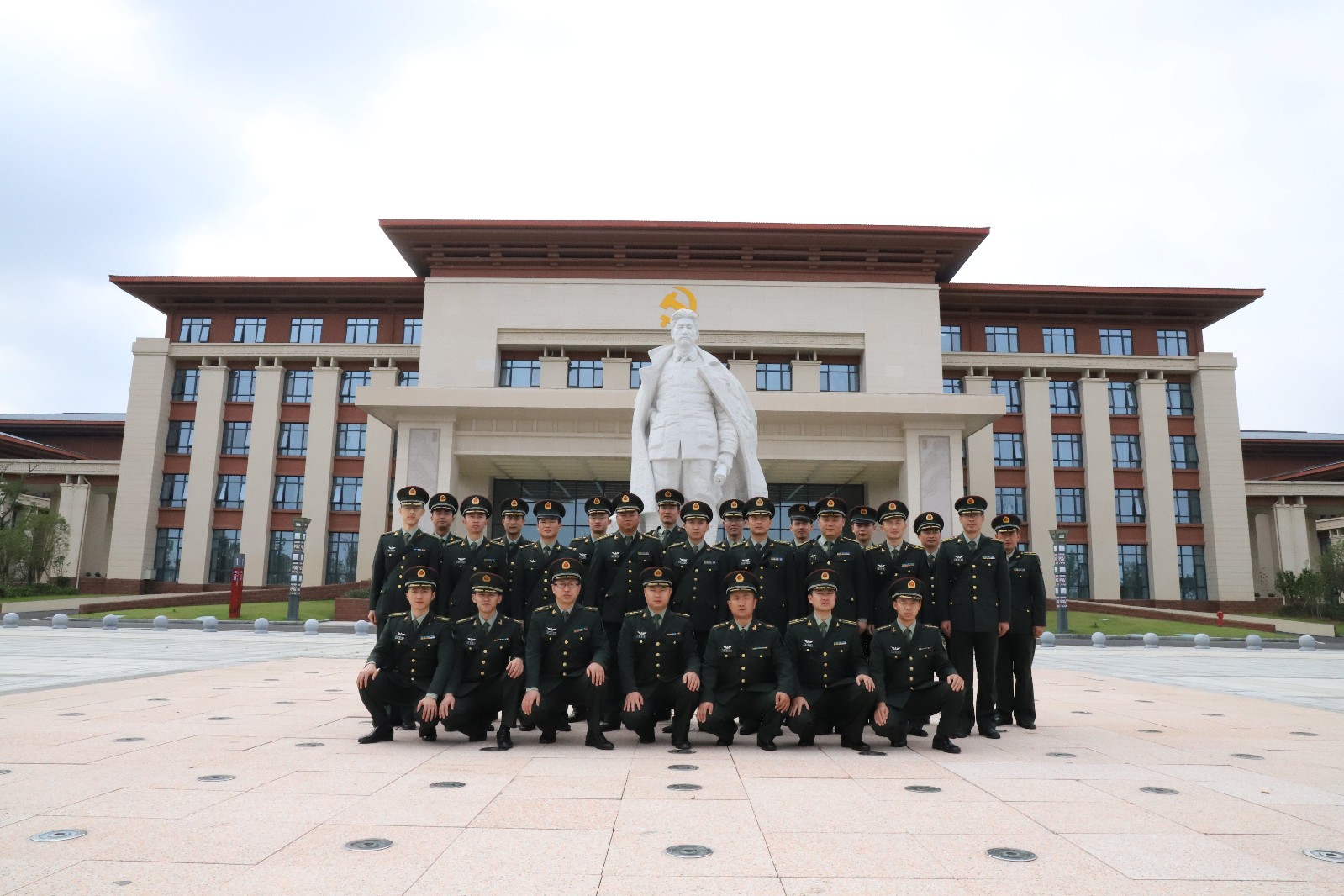 江西预备役炮旅党员主题日活动